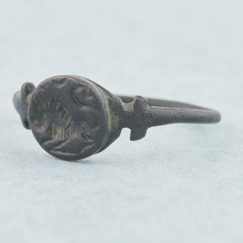 BYZANTINE LION INTAGLIO BRONZE RING - ADDITIONAL PHOTO 2