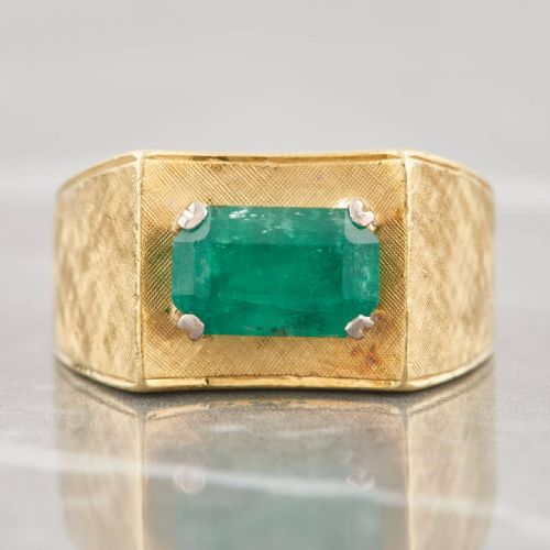 VINTAGE 18CT GOLD EMERALD WIDE TEXTURED BAND RING - ADDITIONAL PHOTO 1