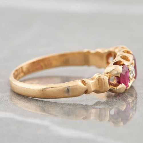 1917 18CT GOLD RUBY DIAMOND HALF HOOP RING - ADDITIONAL PHOTO 3
