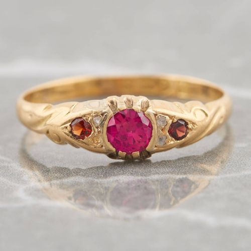 1912 18CT GOLD SPINEL GARNET AND DIAMOND HALF HOOP RING - ADDITIONAL PHOTO 1