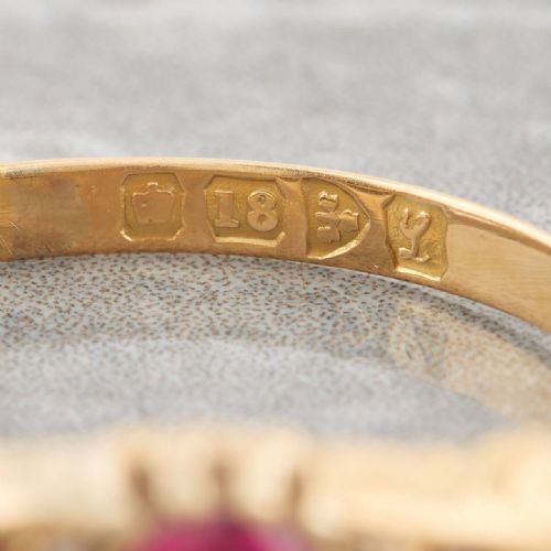1912 18CT GOLD SPINEL GARNET AND DIAMOND HALF HOOP RING - ADDITIONAL PHOTO 6