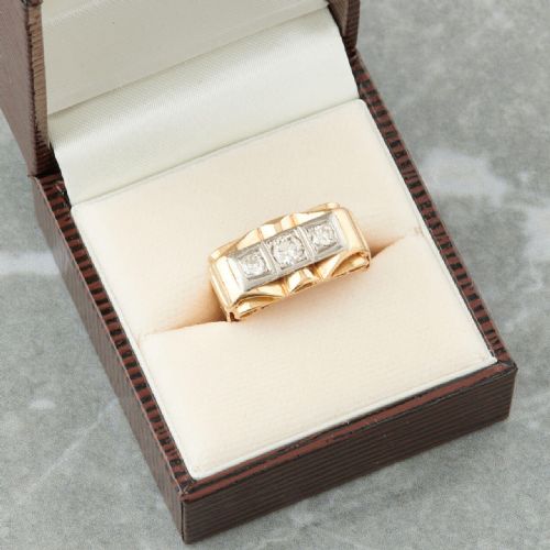 1940S 18CT GOLD 3 STONE TANK DIAMOND RING - ADDITIONAL PHOTO 8
