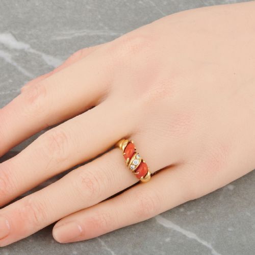 18CT GOLD CORAL AND DIAMOND WISHBONE RING - ADDITIONAL PHOTO 1