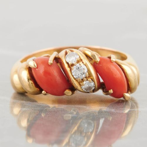 18CT GOLD CORAL AND DIAMOND WISHBONE RING - ADDITIONAL PHOTO 2