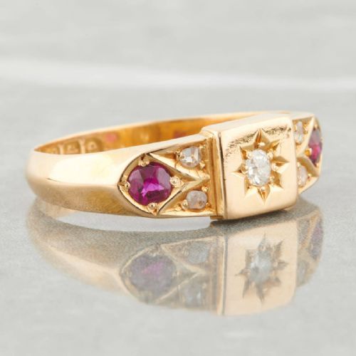 EDWARDIAN 18CT GOLD RUBY AND DIAMOND SQUARE FACED HALF HOOP RING - ADDITIONAL PHOTO 2