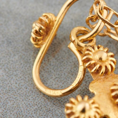 18CT GOLD FANCY CROSS PENDANT AND CHAIN - ADDITIONAL PHOTO 5