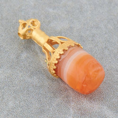 viking period gold agate elf shot pendant - CATEGORY: ANTIQUE JEWELLERY - DATED BEFORE 1700
