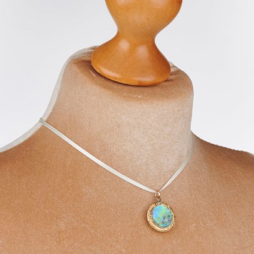 VICTORIAN 18CT GOLD ABALONE SHELL LOCKET - ADDITIONAL PHOTO 1