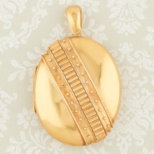 victorian 18ct gold etruscan design large locket - CATEGORY: ANTIQUE JEWELLERY - DATED 1870