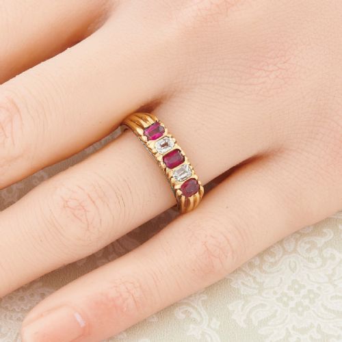 ART DECO FRENCH 18CT GOLD RUBY AND DIAMOND 5 STONE RING - ADDITIONAL PHOTO 1
