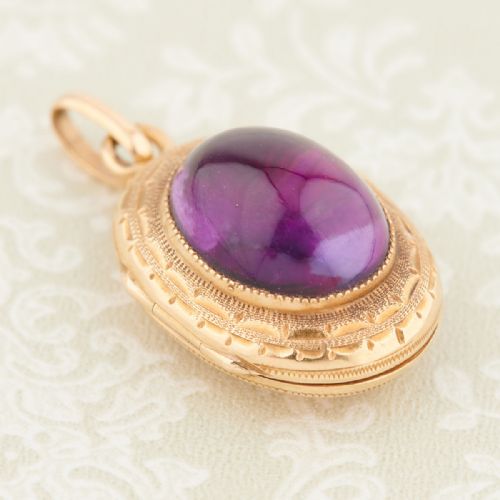 VICTORIAN 18CT GOLD CABOCHON AMETHYST ENGRAVED LOCKET - ADDITIONAL PHOTO 2