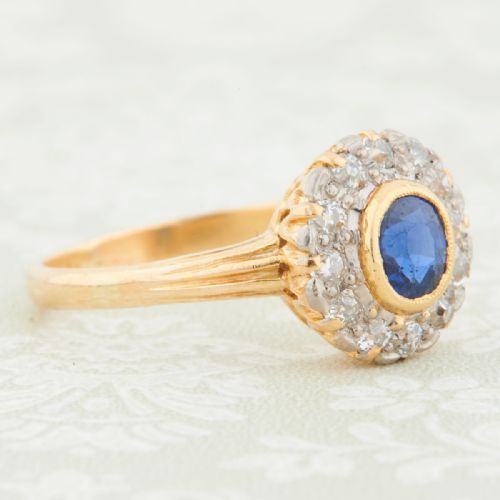 ANTIQUE 18CT GOLD SAPPHIRE AND DIAMOND CLUSTER RING - ADDITIONAL PHOTO 2