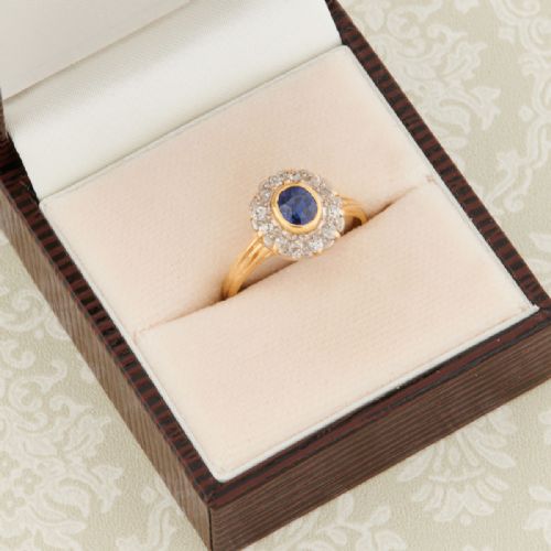 ANTIQUE 18CT GOLD SAPPHIRE AND DIAMOND CLUSTER RING - ADDITIONAL PHOTO 7