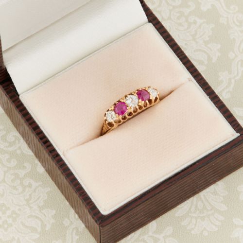 ANTIQUE 18CT GOLD RUBY AND DIAMOND 5 STONE RING - ADDITIONAL PHOTO 7
