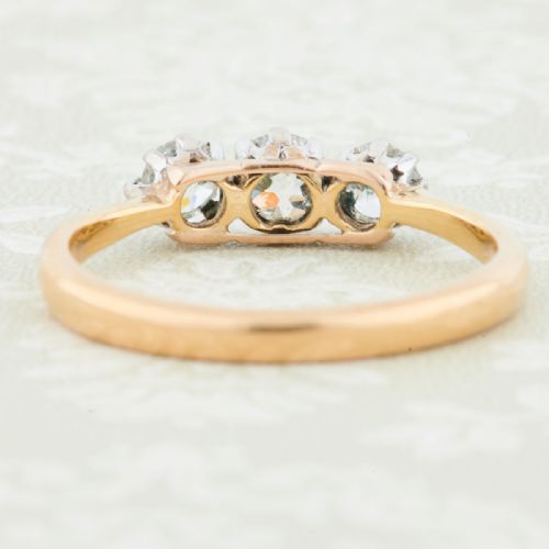 18CT GOLD DIAMOND THREE STONE TRILOGY RING - ADDITIONAL PHOTO 4