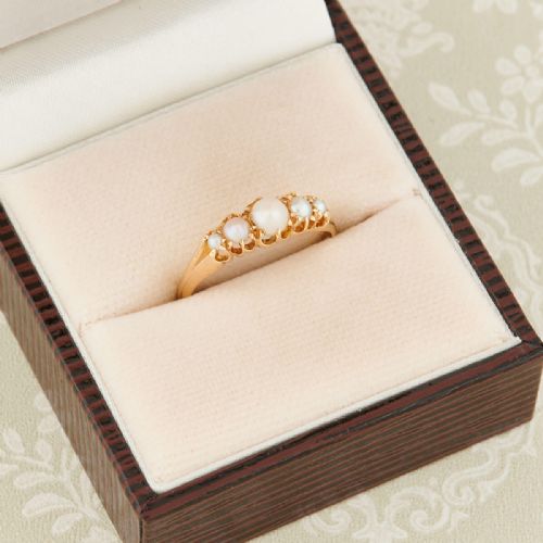 18CT GOLD 5 STONE PEARL RING - ADDITIONAL PHOTO 7