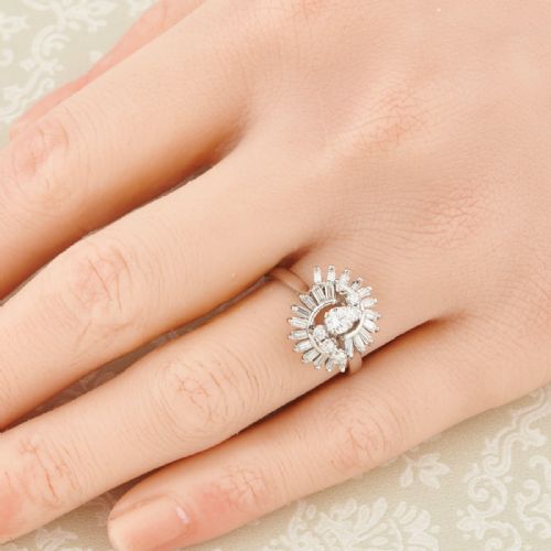 18CT WHITE GOLD DIAMOND COCKTAIL RING - ADDITIONAL PHOTO 1