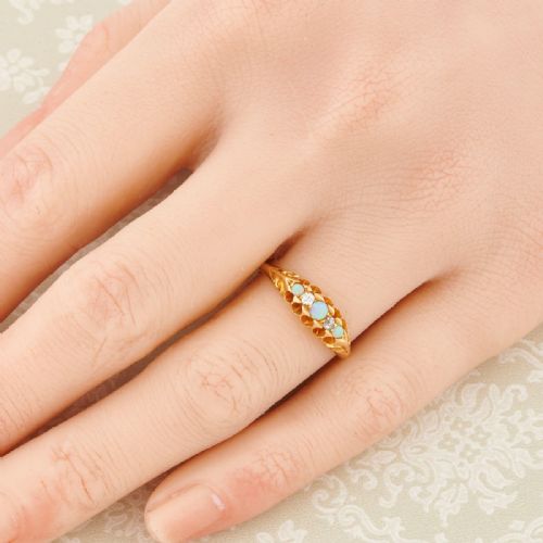 18CT GOLD OPAL DIAMOND 5 STONE RING - ADDITIONAL PHOTO 1