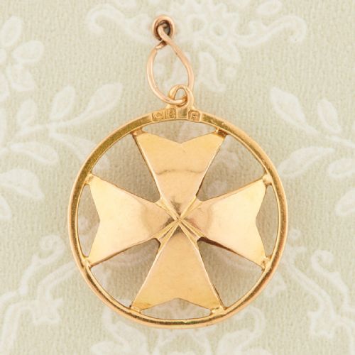 18CT GOLD MALTESE CROSS PENDANT - ADDITIONAL PHOTO 1