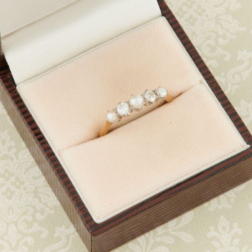 18CT GOLD PEARL DIAMOND 5 STONE RING - ADDITIONAL PHOTO 7