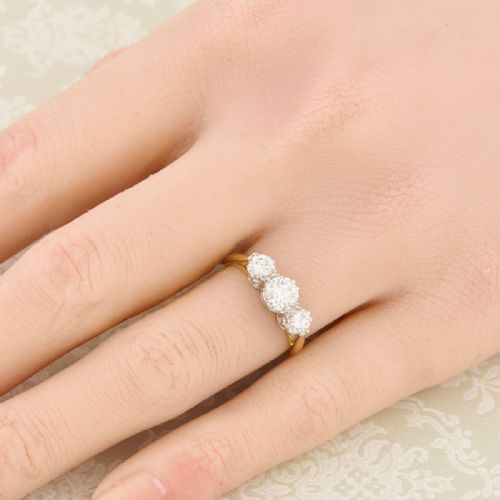 VINTAGE 18CT GOLD 3 STONE DIAMOND RING 125 CARAT - ADDITIONAL PHOTO 1