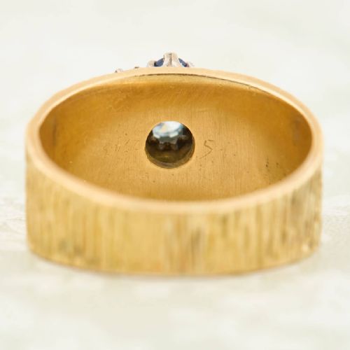 VINTAGE 18CT GOLD WIDE SAPPHIRE DIAMOND CLUSTER RING 1968 - ADDITIONAL PHOTO 6