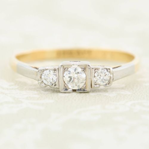 art deco 18ct gold 3 stone diamond ring - CATEGORY: ANTIQUE JEWELLERY - DATED 1940