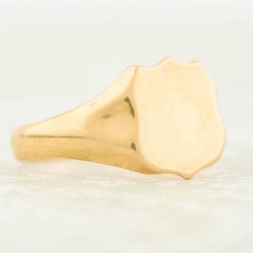 18CT GOLD SHIELD SIGNET FACE RING - ADDITIONAL PHOTO 4