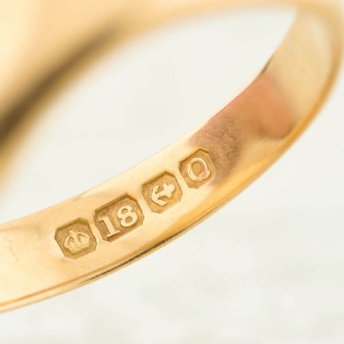 18CT GOLD SHIELD SIGNET FACE RING - ADDITIONAL PHOTO 7