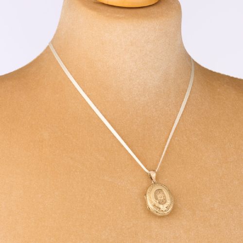 ANTIQUE 9CT GOLD FRONT BACK BUCKLE LOCKET - ADDITIONAL PHOTO 1