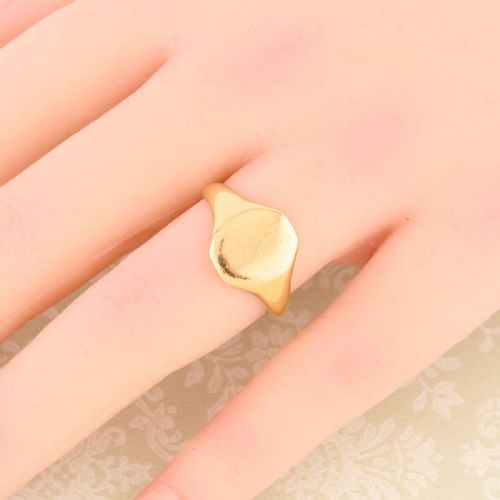 18CT GOLD OVAL SIGNET RING 19301931 - ADDITIONAL PHOTO 1