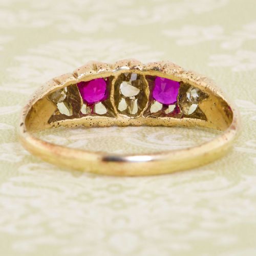 18CT GOLD RUBY DIAMOND 5 STONE HALF HOOP RING - ADDITIONAL PHOTO 4