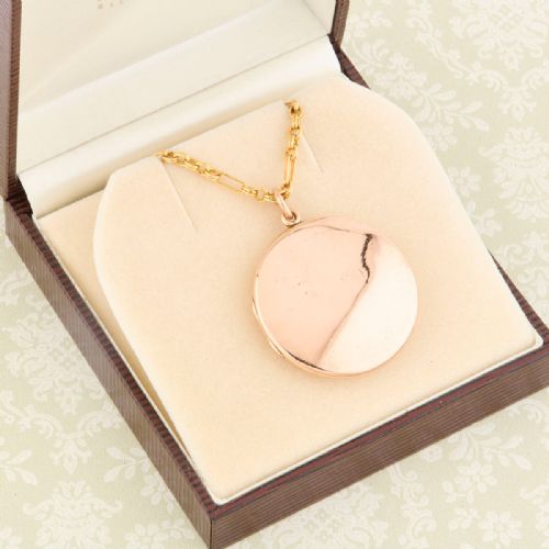 9CT GOLD ROUND LOCKET WITH FIGARO CHAIN - ADDITIONAL PHOTO 3