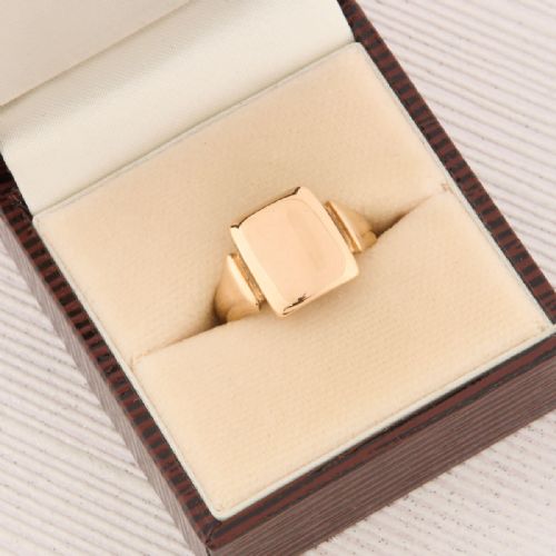 9CT GOLD RECTANGLE SIGNET RING - ADDITIONAL PHOTO 8