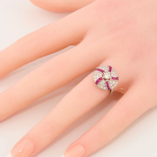 18CT WHITE GOLD RUBY DIAMOND SPIRAL CLUSTER RING - ADDITIONAL PHOTO 1