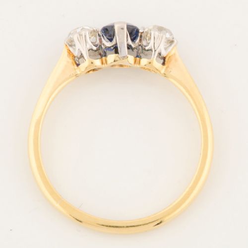 18CT GOLD SAPPHIRE DIAMOND 3 STONE TRILOGY RING - ADDITIONAL PHOTO 6