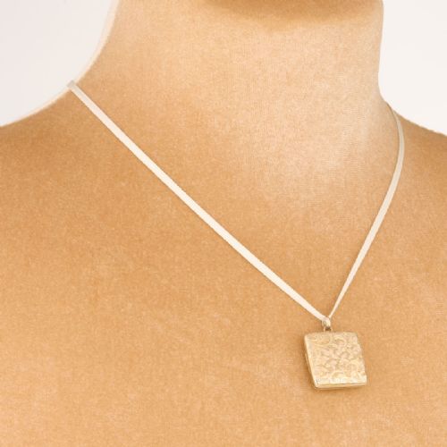 ROLLED GOLD 4 PHOTO FAMILY LOCKET - ADDITIONAL PHOTO 1
