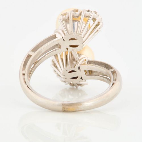 18CT WHITE GOLD PEARL AND DIAMOND SWIRL COCKTAIL RING - ADDITIONAL PHOTO 4