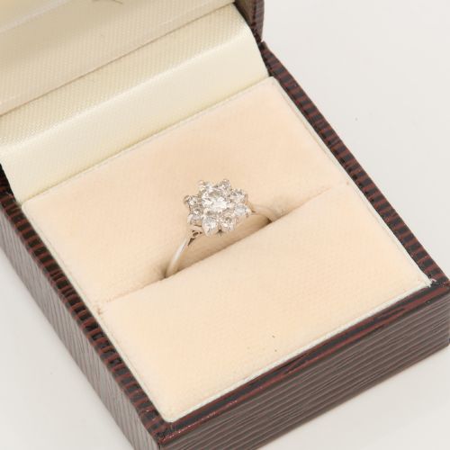 18CT WHITE GOLD DIAMOND DAISY CLUSTER RING 065 CARAT - ADDITIONAL PHOTO 7