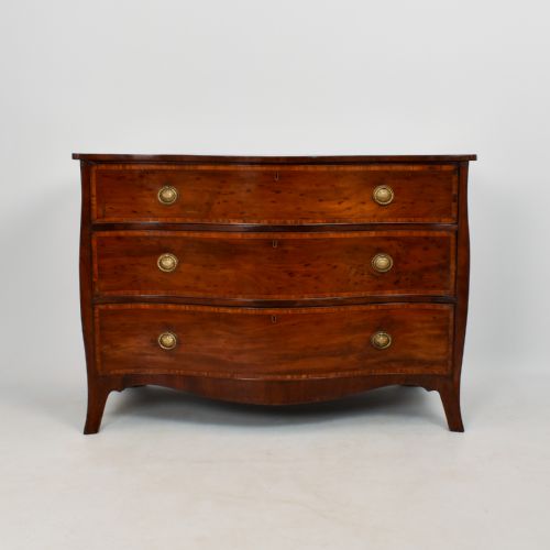 Serpentine fronted extremely fine mahogany commode circa 1780