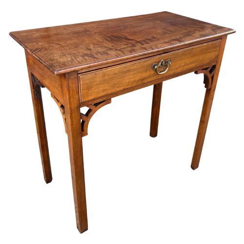 GEORGIAN CHIPPENDALE STYLE SOLID MAHOGANY SIDE TABLE OF SMALL PROPORTIONS - ADDITIONAL PHOTO 2