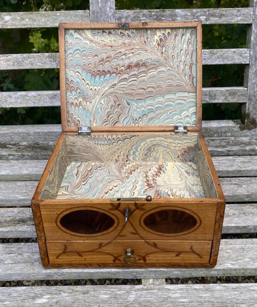 RARE GEORGIAN HAREWOOD MARQUETRY BOX C 1800 - ADDITIONAL PHOTO 1