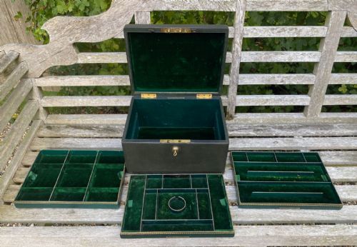 19TH CENTURY LEATHER BOUND LADIES JEWELLERY BOX OR CASKET BY W J MILNE MAKERS EDINBURGH - ADDITIONAL PHOTO 4