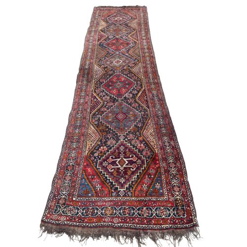ANTIQUE SHIRAZ PERSIAN LONG RUNNER RUG C1900 - ADDITIONAL PHOTO 1