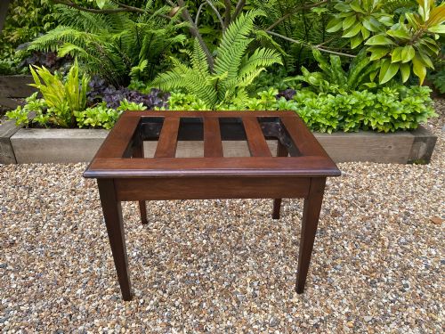 MAHOGANY LUGGAGE STAND
