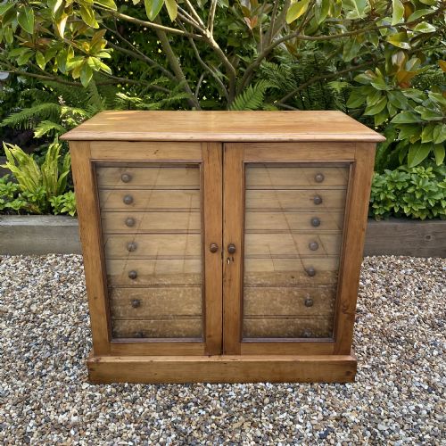 19th century collectors chest or cabinet - CATEGORY: ANTIQUE CABINETS - DATED 19TH CENTURY