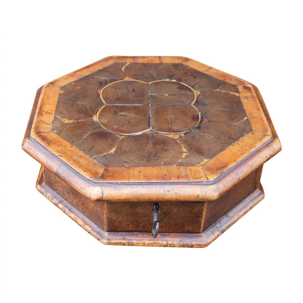 Early 18th Century Laburnum Oyster Holly & Yew Wood Lace Box