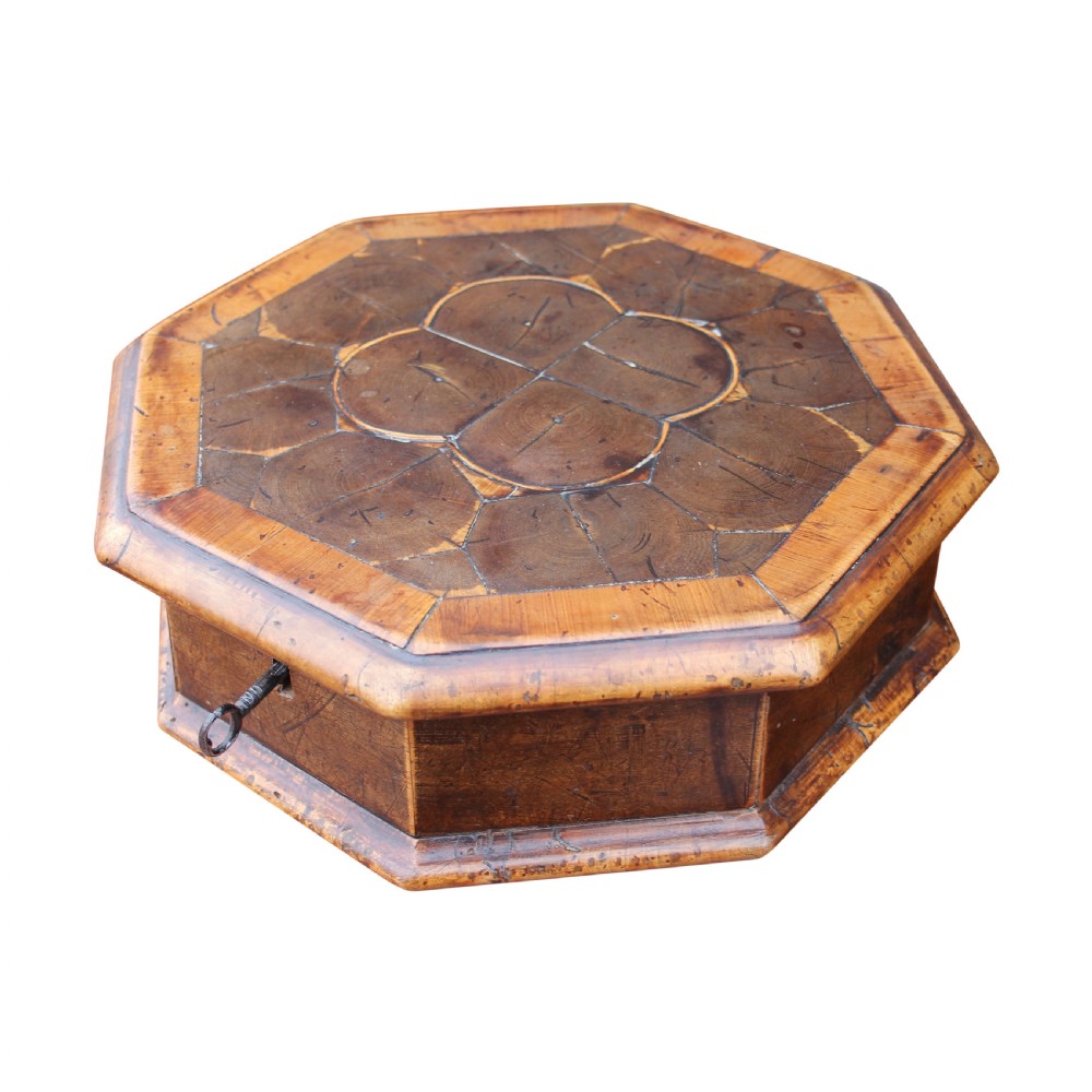 Early 18th Century Laburnum Oyster Holly & Yew Wood Lace Box View III