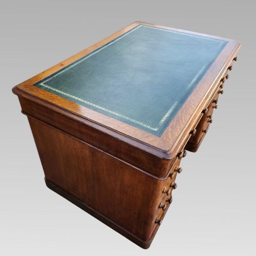 EXCEPTIONAL ANTIQUE VICTORIAN OAK PEDESTAL OFFICE PARTNERS WRITING DESK - ADDITIONAL PHOTO 3