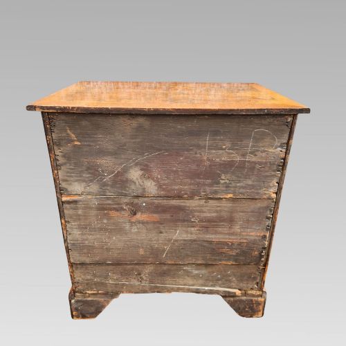 ANTIQUE QUEEN ANNE STYLE WALNUT VENEER KNEEHOLE DESK OR DRESSING HALL TABLE - ADDITIONAL PHOTO 5